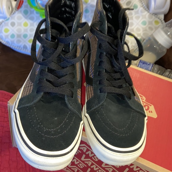 Vans - Picture 2 of 3